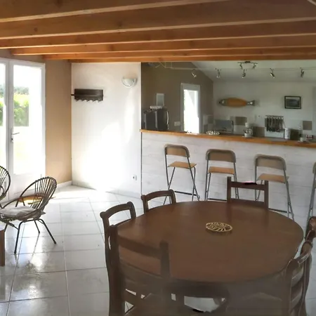 Holiday home Maison Charmante A Avec Jardin Et Terrasse